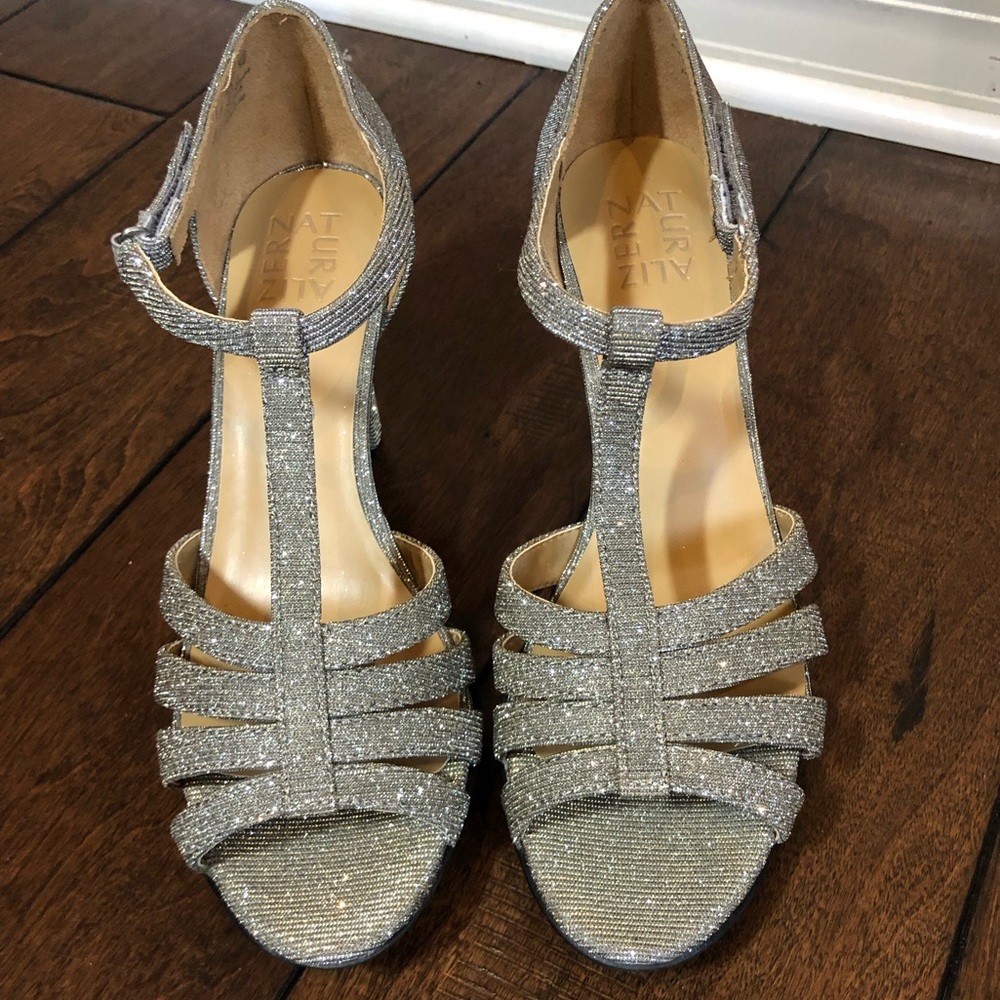 Naturalizer new in box metallic gold heels - Picture 1 of 6